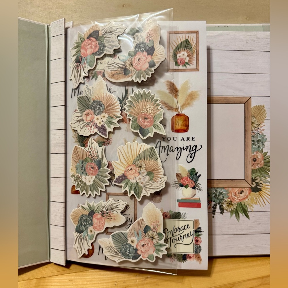 The Paper Studio 12x12 Scrapbook Album NWT – Modern Farmhouse Floral - Picture 3 of 10